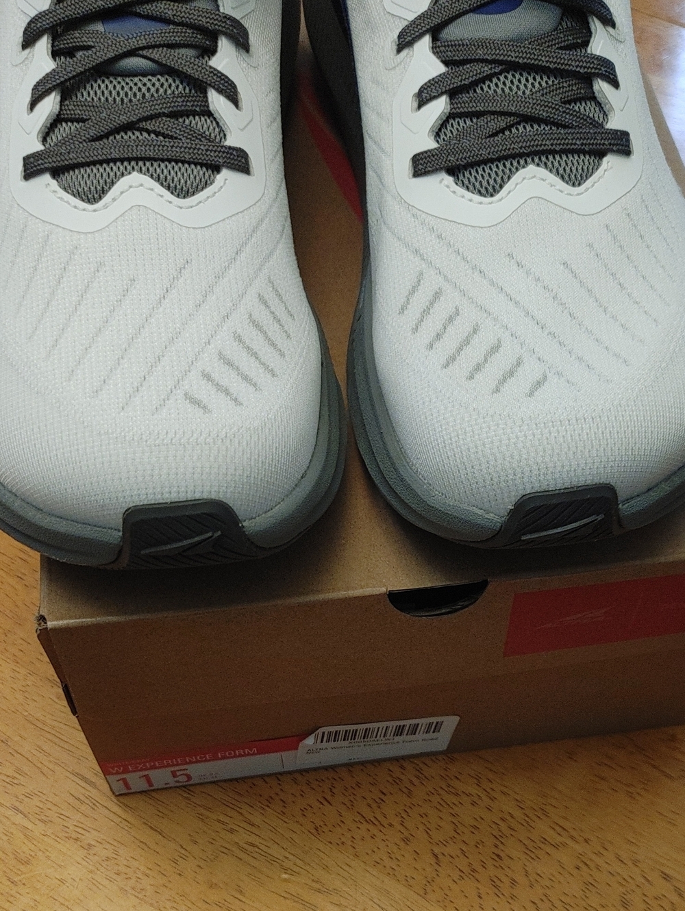 Altra Women's Experience Form Running Shoes - Picture 4 of 6
